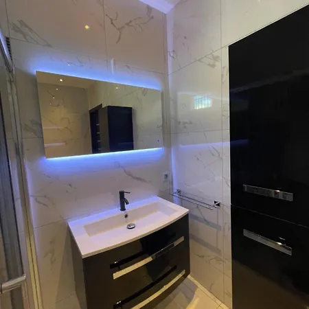 Magnifique Avec Vue Sur Apartamento Niza